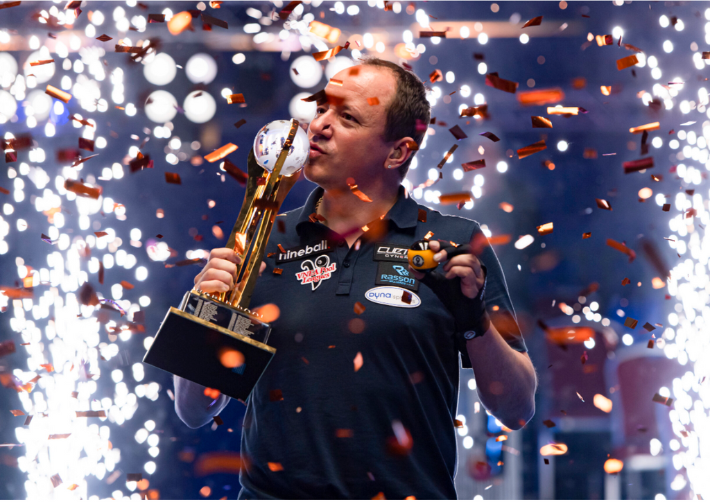 SHANE VAN BOENING IS ON TOP OF THE WORLD